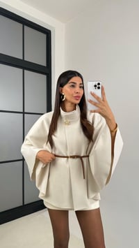 Ekru Gina ZR Model Kemerli Kaşe Panço GAUS-0091GAUSPançoGAUS-0091