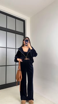 Lacivert Kapüşonlu Hırka Crop Beli Lastikli Pantolon 3'lü Kadife Takım GAUS-00875GAUSTAKIMGAUS-00875