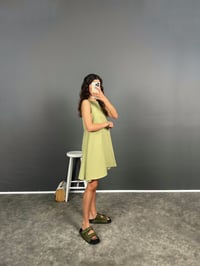 Lonse Yeşil Keten Sıfır Kol Basic Elbise GausELBİSEGU008439
