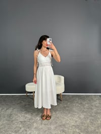 Yulia Beyaz İp Bağlama Askılı Astarlı Premium Elbise GausELBİSEGU007090