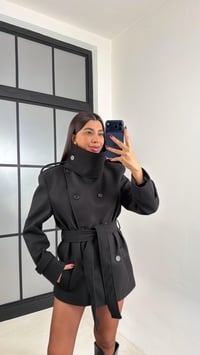 Siyah Dik Yakalı Vatkalı Kuşaklı Kaşe Kaban GAUS-00704GAUSKABANGAUS-00704