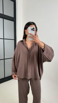 Kahve Önü Düğmeli Gömlek Beli Lastikli Cepli Pantolon MD Muadil Tencel Takım TNCL01 Gaus00390GausTAKIMGU1001912