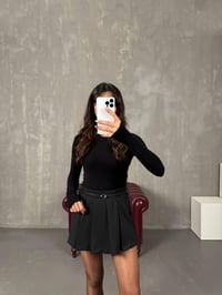 Livin Siyah Pileli Kemerli Şort EtekGausETEKGU100153