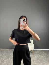 Siyah Crop Kol Katlamalı TshirtGausTSHIRTGU004281