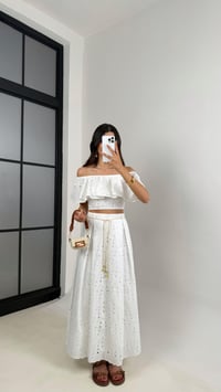 Beyaz Madonna Yaka Beli Lastikli Bluz Kuşaklı Etek İkili Fistolu Takım Gaus00633GausTAKIMGU1002477