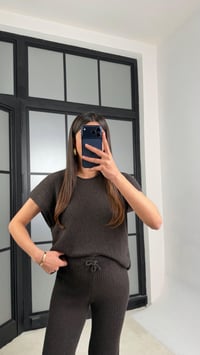 Acı Kahve Sıfır Kol Tshirt Beli Lastikli Pantolon Triko Takım GAUS-01238GAUSTAKIMGAUS-01238