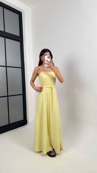 Sarı Ayarlanabilir Askılı Kuşaklı Basic Keten Elbise Gaus00387GausELBİSEGU1001903