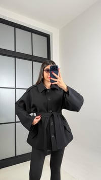 Siyah Astarlı Kuşaklı Apolet Detaylı Trençkot GAUS-00978GAUSTRENÇKOTGAUS-00978