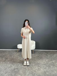 Kalio Taş Polo Yaka Yırtmaçlı Uzun Elbise GausELBİSEGU004444