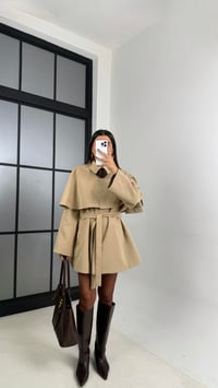 Camel Yaka Deri Detaylı Tasarım Pelerin Trençkot GAUS-00484GAUSTRENÇKOTGAUS-00484