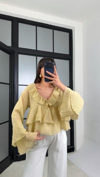 Yağ Yeşili Fırfır Detaylı Transparan Bluz GAUS-01233GAUSGÖMLEKGAUS-01233
