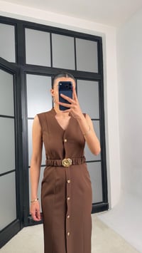 Kahve Kuşaklı Gold Düğme Detaylı Premium Elbise GAUS-01448GAUSELBİSEGAUS-01448