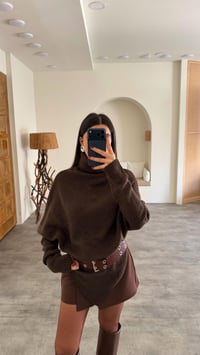 Acı Kahve Balıkçı Yaka Asimetrik Kesim Kazak GAUS-00761GAUSKAZAKGAUS-00761