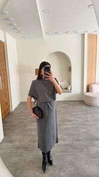 Gri Kuşaklı Triko Midi Elbise GAUS-01169GAUSELBİSEGAUS-01169