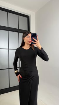 Siyah Yırtmaç Detaylı Astarlı Sandy Kumaş Elbise GAUS-00949GAUSELBİSEGAUS-00949