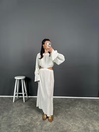 Lesdy Beyaz Krinkıl Dekolteli Elbise GausELBİSEGU008185