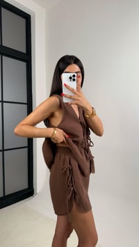 Kahve Önden Bağlamalı Yelek Beli Lastikli Cepli Şort İkili Müslin Takım GAUS-0027GAUSTAKIMGAUS-0027