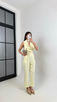 Sarı Yaka Detaylı Gold Düğmeli Cepli Tasarım Tulum Gaus00452GausTULUMGU1002052