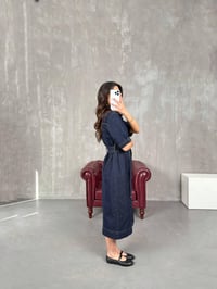 Nise Lacivert Çıtçıt Düğmeli Kuşaklı Denim ElbiseGausELBİSEGU100953