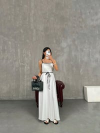Beyaz Ayarlanabilir Askılı Kuşaklı Elbise Gaus00251GausELBİSEGU1001583