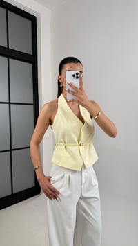 Sarı Önü Düğmeli Kemerli Tasarım Yelek Gaus00420GausYELEKGU1001983