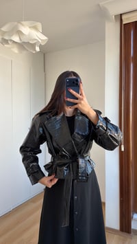 Siyah Yılan Derisi Desenli Kuşaklı Astarlı Deri Ceket GAUS-00619GAUSCEKETGAUS-00619