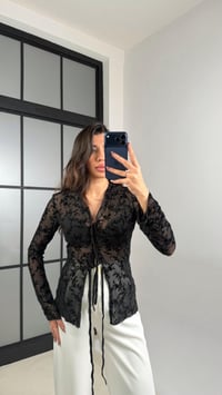 Siyah Transparan Önü Bağlamalı Bluz GAUS-01146GAUSBLUZGAUS-01146