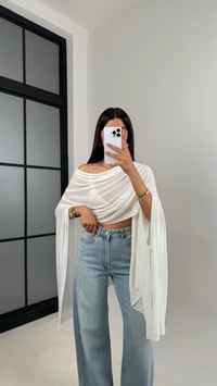 Beyaz Md Muadil Tasarım Triko Pelerin GAUS-01185GAUSTRİKOGAUS-01185