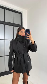 Siyah Dik Yakalı Vatkalı Kuşaklı Kaşe Kaban GAUS-00704GAUSKABANGAUS-00704