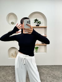 Odri Siyah Oys Modal Kumaş Bisiklet Yaka El Detaylı BluzGausBLUZGU00903549