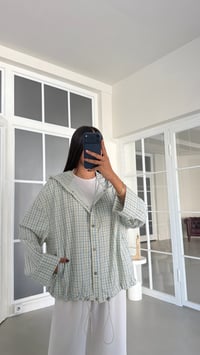 Açık Yeşil Çıtçıt Düğmeli Kareli Kapüşonlu Yağmurluk GAUS-02001GAUSJacketsGAUS-02001
