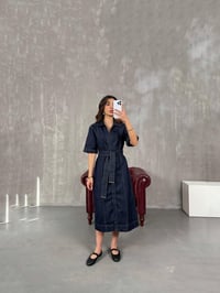 Nise Lacivert Çıtçıt Düğmeli Kuşaklı Denim ElbiseGausELBİSEGU100953