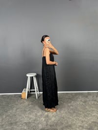 MD Siyah Askılı Kırışık Uzun Astarlı ElbiseGausELBİSEGU008646
