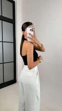 Siyah Boyundan Askılı Triko Crop Gaus00592Gausالكروب توب GU1002385