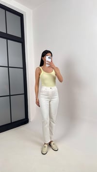Ekru Gold Zımba Detaylı Kesik Paça Jean Gaus00379GausDENİM PANTOLONGU1001885