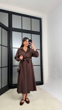 Kahve Beli Lastikli Kuşaklı Tencel Elbise GAUS-01286GAUSELBİSEGAUS-01286