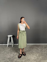 Elle Yeşil Kemerli Yandan Cepli ElbiseGausELBİSEGU008139