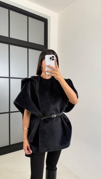 Siyah Kemerli Tasarım Kürklü Panço GAUS-00520GAUSYELEKGAUS-00520