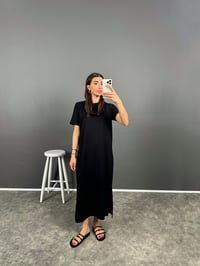 Minu Siyah Salaş Yırtmaçlı Bisiklet Yaka ElbiseGausELBİSEGU008150