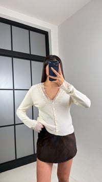 Krem Yaka Dantel Detaylı Düğmeli Triko Hırka GAUS-01120GAUSHIRKAGAUS-01120