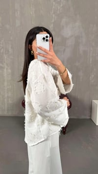 Ekru Zenit Püskül Detaylı Bağlamalı Keten  Gömlek GAUS-01147GAUSGÖMLEKGAUS-01147