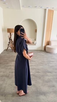 Lacivert Polo Yaka Kuşaklı Tencel Kumaş Elbise GAUS-01429GAUSELBİSEGAUS-01429