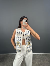 Wave Sarı Siyah Nakış İşlemeli Astarlı Beyaz YelekGausYELEKGU008403