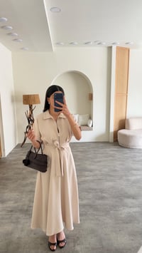 Taş Polo Yaka Kuşaklı Tencel Kumaş Elbise GAUS-01429GAUSELBİSEGAUS-01429