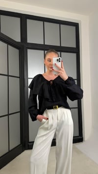 Siyah Bebe Yaka Volanlı Gömlek GAUS-01274GAUS القمصان GAUS-01274