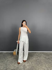Cactos Beyaz Keten Asimetrik Kesim Sıfır Kol Bluz Pantolon İkili Takım  GausTAKIMGU008597