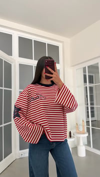 Kırmızı Şeritli Modal Kumaş Kol Yıldız Baskılı Sweatshirt GAUS-02287 GAUS-02121GAUSSWEATSHIRTGAUS-02287