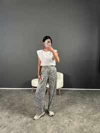 Armes Siyah Beyaz Leoparlı Parlak Saten PantolonGausPANTOLONGU004414