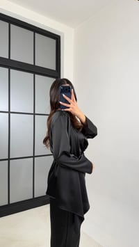 Siyah Şal Detaylı Bluz Beli Lastikli Şalvar İkili Saten Takım GAUS-00606GAUSTAKIMGAUS-00606