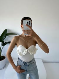 Beyaz Fırfır Detaylı Lastik Askılı BodysuitGausBODYSUİTGU001758